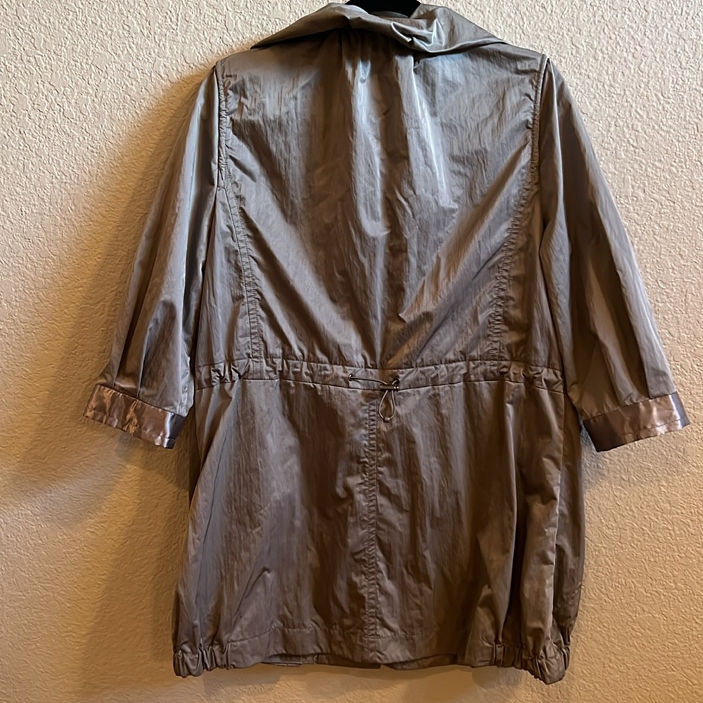 Zenergy Chico’s 1 Metallic Silver Jacket Excellent Condition - Picture 5 of 8
